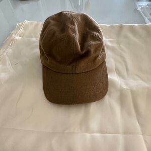 Wigens Cashmere ball cap